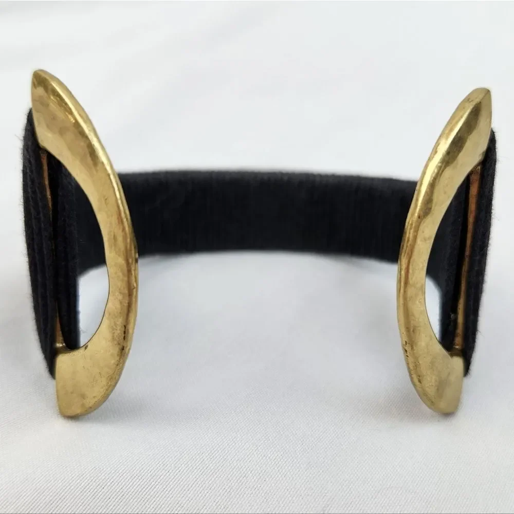 💜Vintage Lucky Gold Tone Hammered Cuff Bracelet